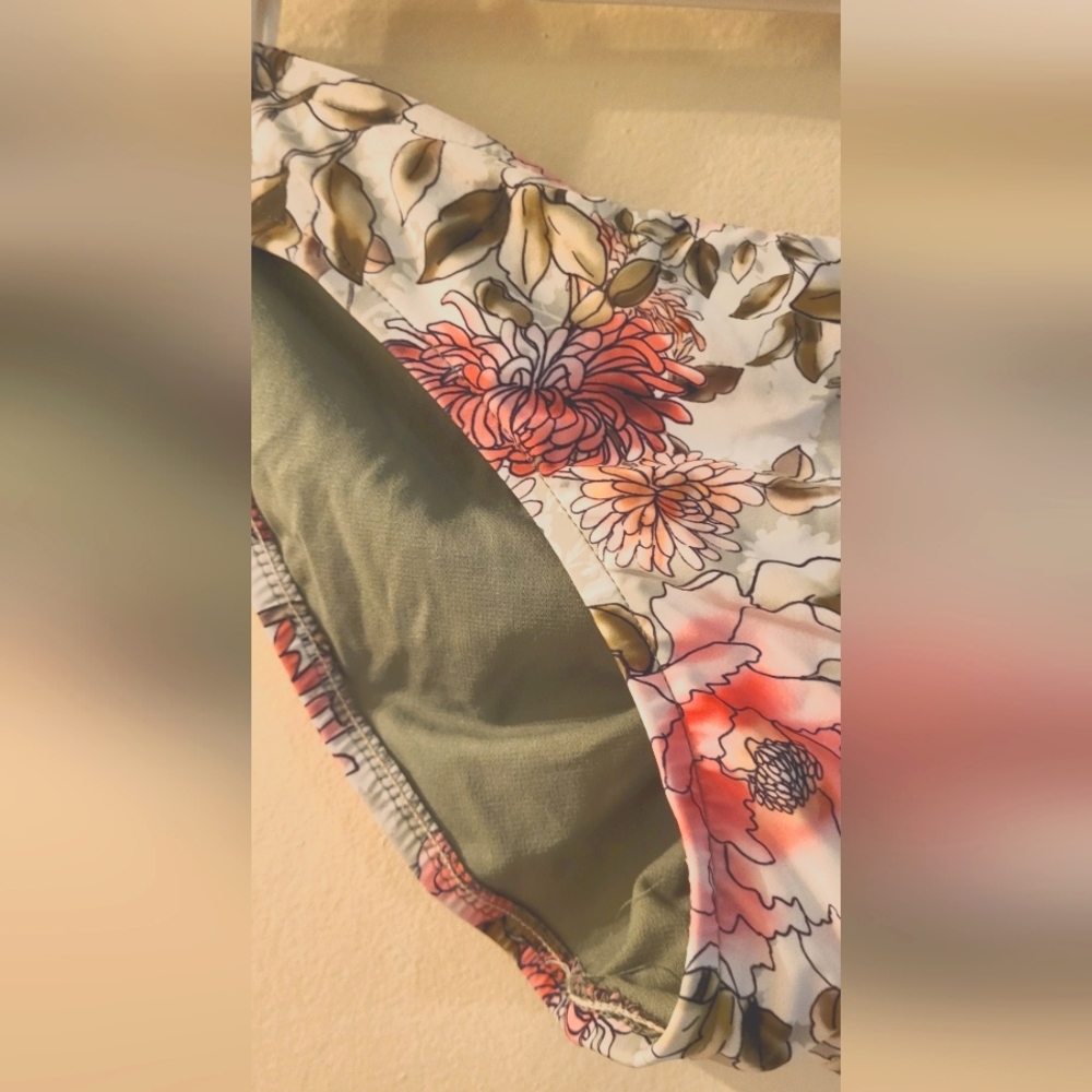 Mossimo Supply Co. Floral Bikini Bottom In Pink and Green (Size L) - Picture 2 of 11